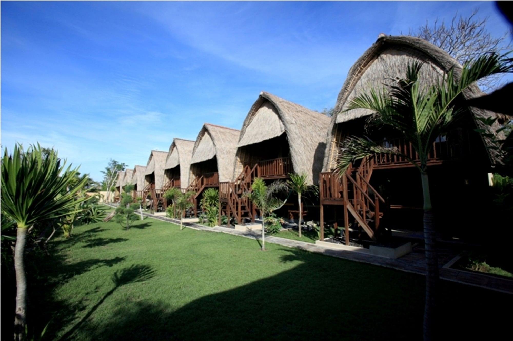 Dream Kubu & By Abm Nusa Lembongan