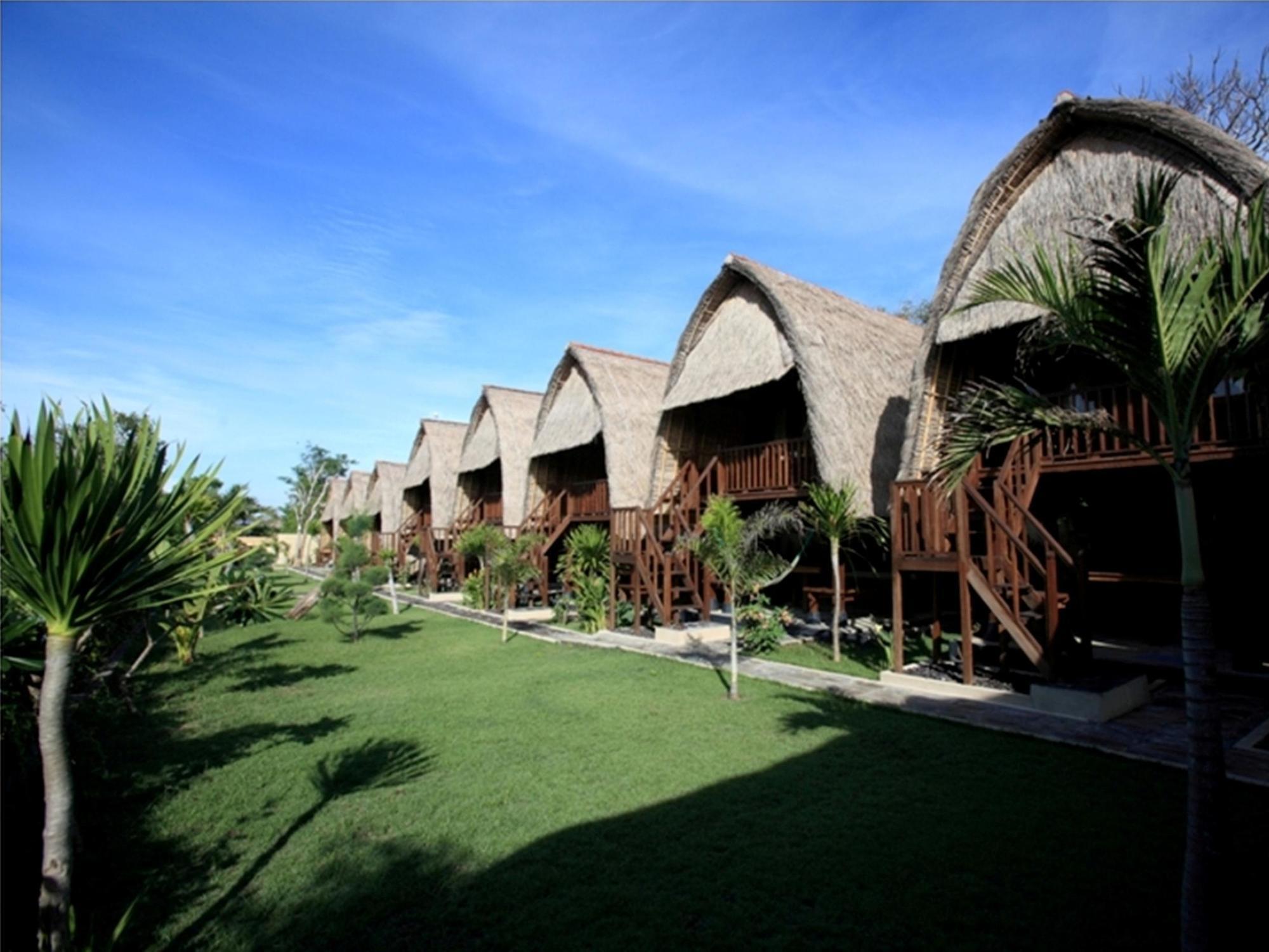 Dream Kubu & By Abm Nusa Lembongan