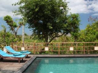 Dream Kubu & By Abm Nusa Lembongan
